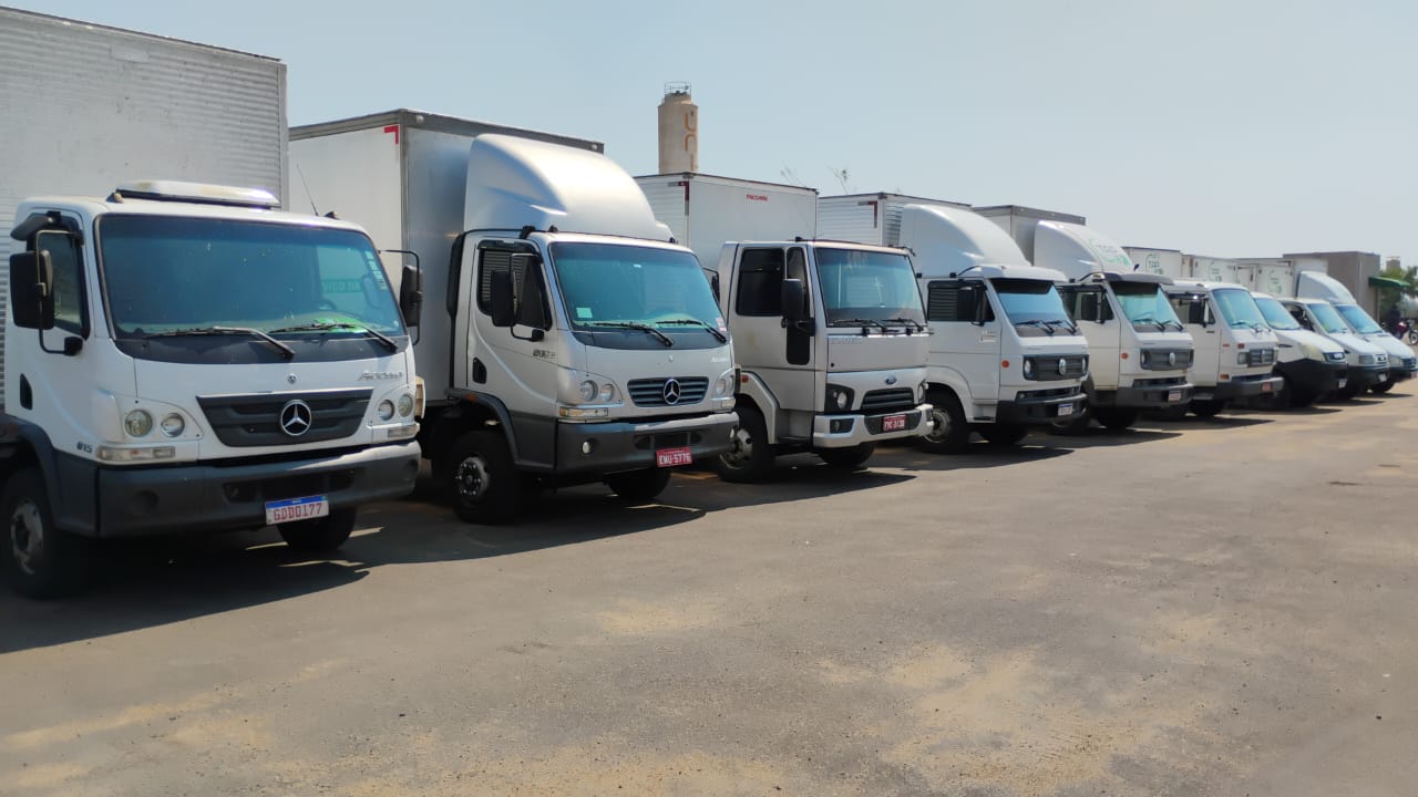 Caminhões TAP Express prontos para rota